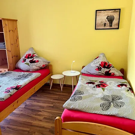 Gaestehaus Kerle Hostal Dossenheim