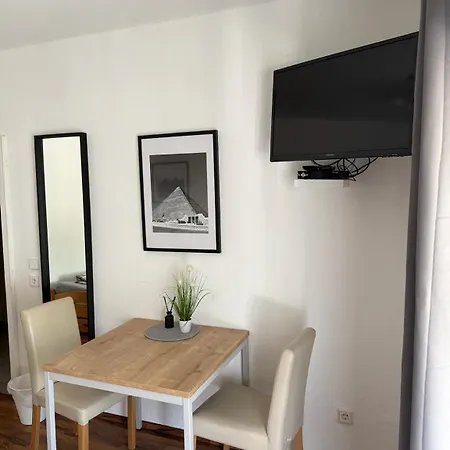 Hostal Gaestehaus Kerle *